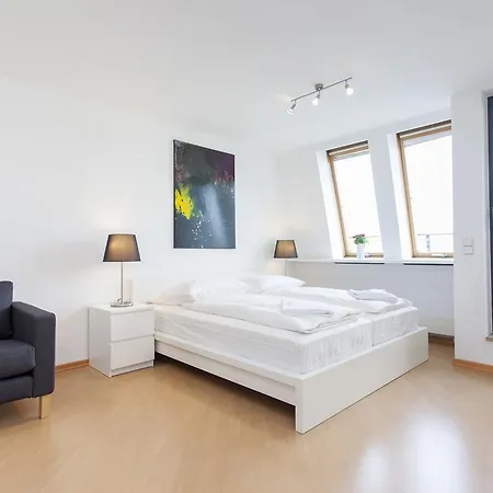 Apartmán The Danziger, 2 Unique Roof Units In Prenzlauerberg, Group & Family Friendly, From 2 Up To 7 Guests