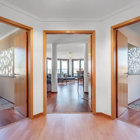 Апартаменты The Danziger, 2 Unique Lofty Style Units In Prenzlauerberg *